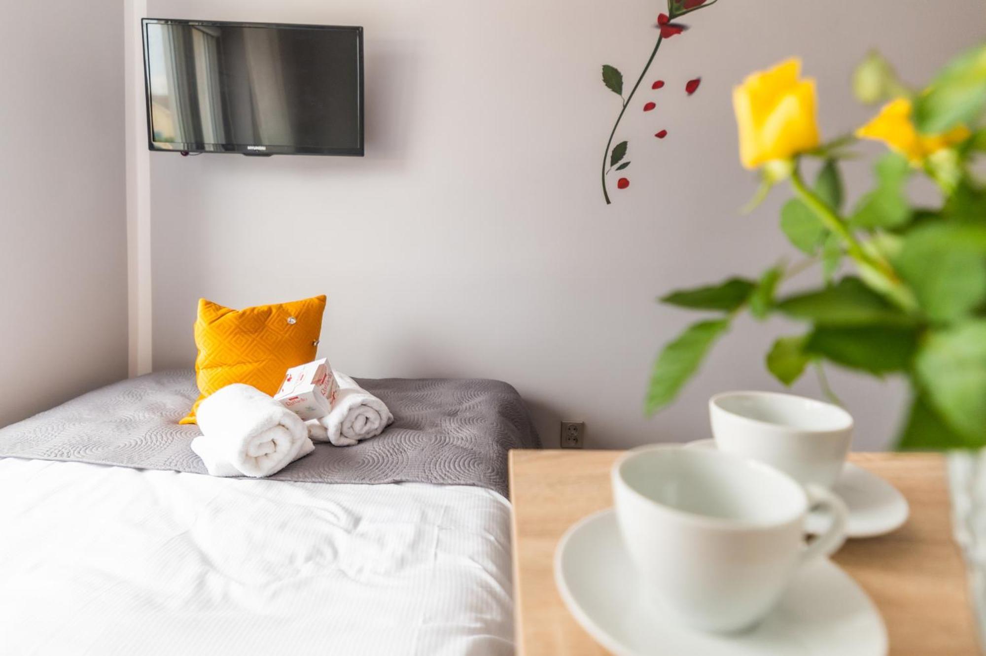 Reveliqa2 - Pokoje Goscinne I Apartamenty Pobierowo Exteriör bild